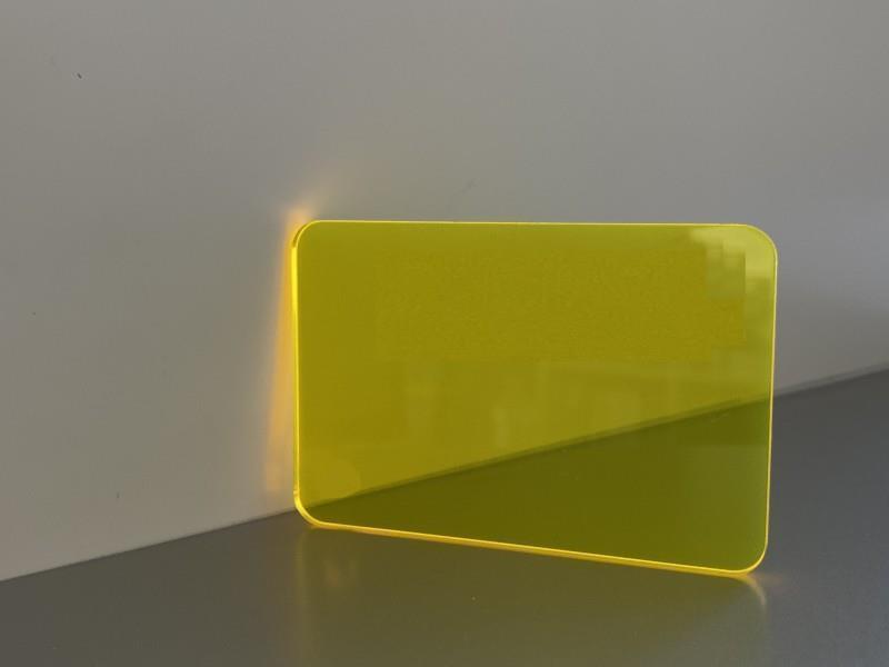 PLEKSIGLAS, fluorescentno žuta, deb: 3 mm