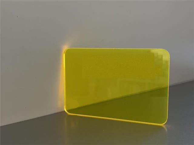 PLEKSIGLAS, fluorescentno žuta, deb: 3 mm