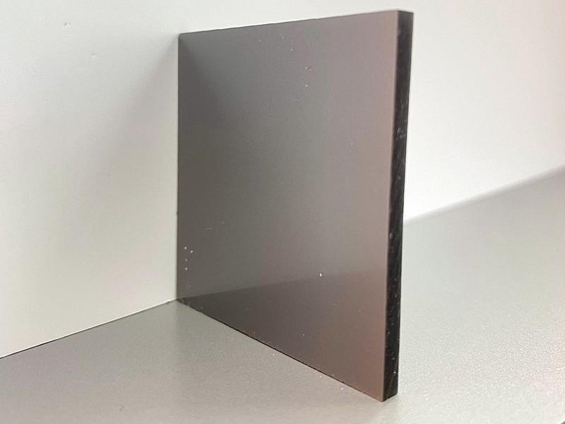 PLEKSI STEKLO, srebrno-siva, deb: 3 mm