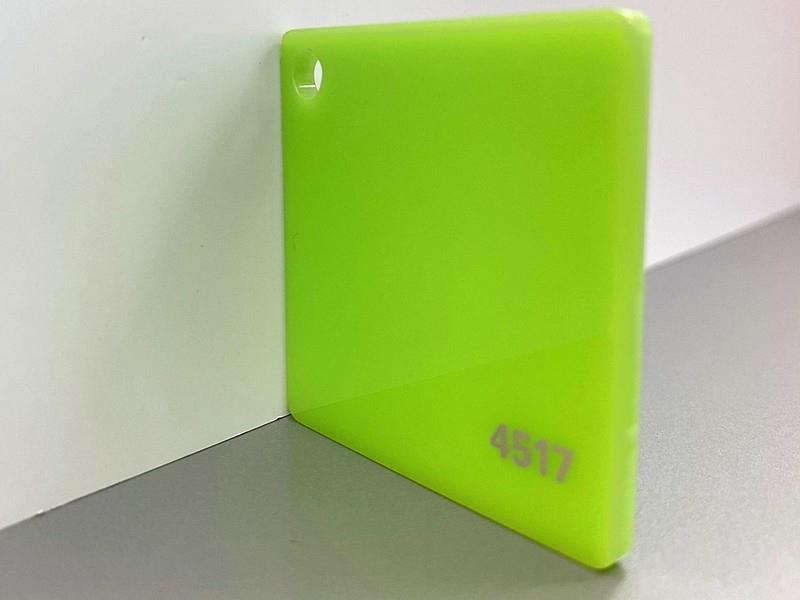 PLEKSIGLAS, svijetlo zelena 4517, deb: 3 mm