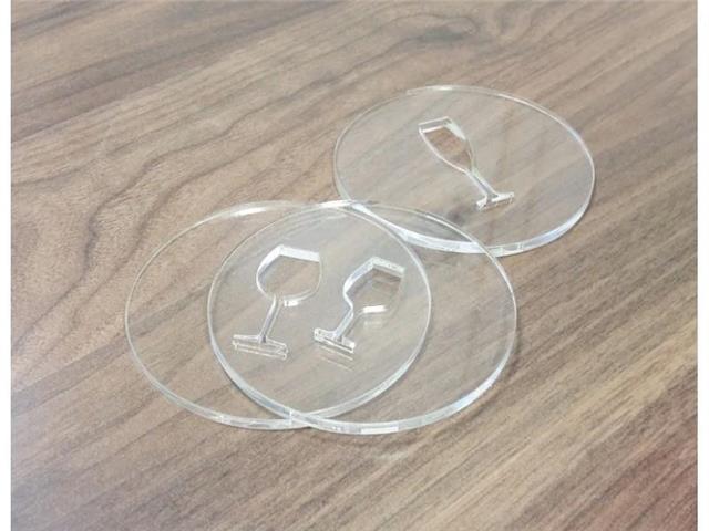 Plexi podmetač za čaše