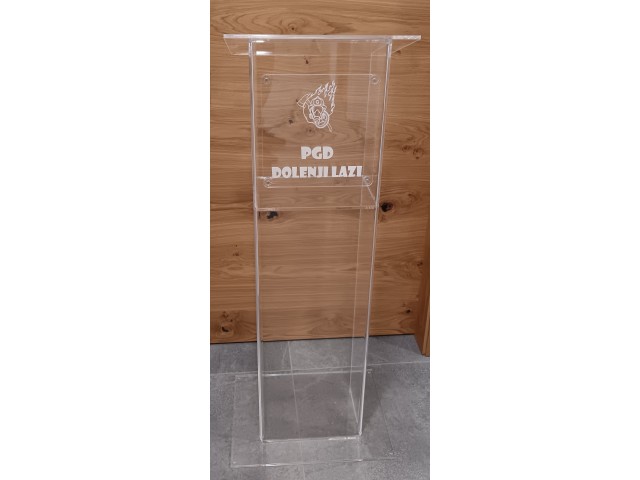 Govorniški pult s predstavitveno tablico