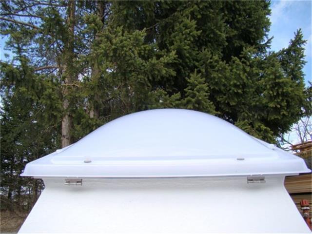 Svetlobna kupola širine 116 cm