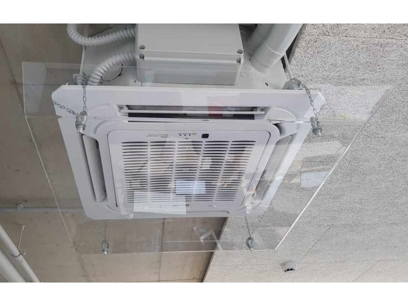 Ceiling protection for air conditioning made of plexiglass